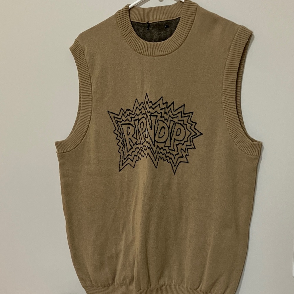 Roundup vintage inspired men’s light brown/tan Graphic Knit Vest